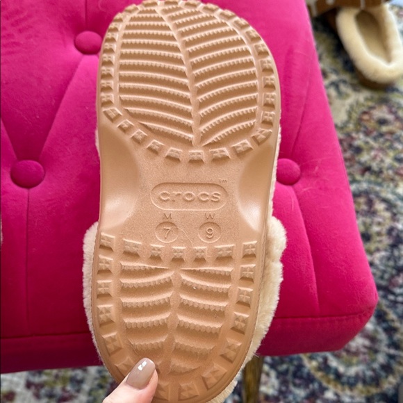 Cozy Crocs Creamy Pink Fuzzy Slippers - Picture 8 of 8